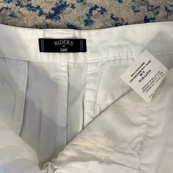 BOGO 50% White shorts size 6. Riders by Lee - Picture 2 of 4